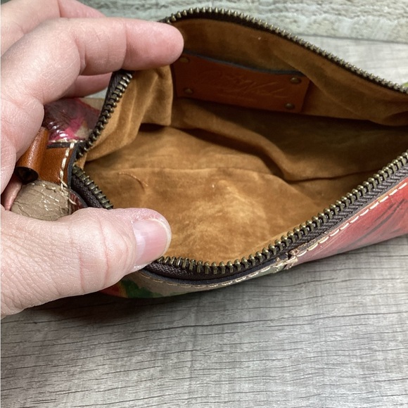 Patricia Nash "Isla" Floral Leather Oblong Wristlet - Picture 5 of 6